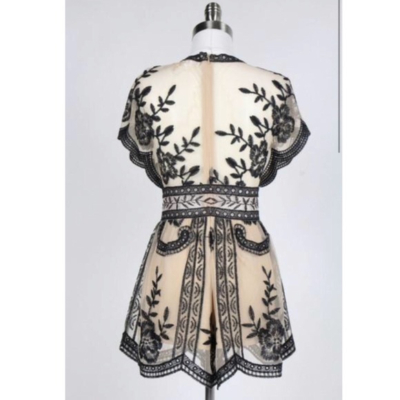 Embroidered Mesh Scallop Hem Romper - Picture 7 of 8